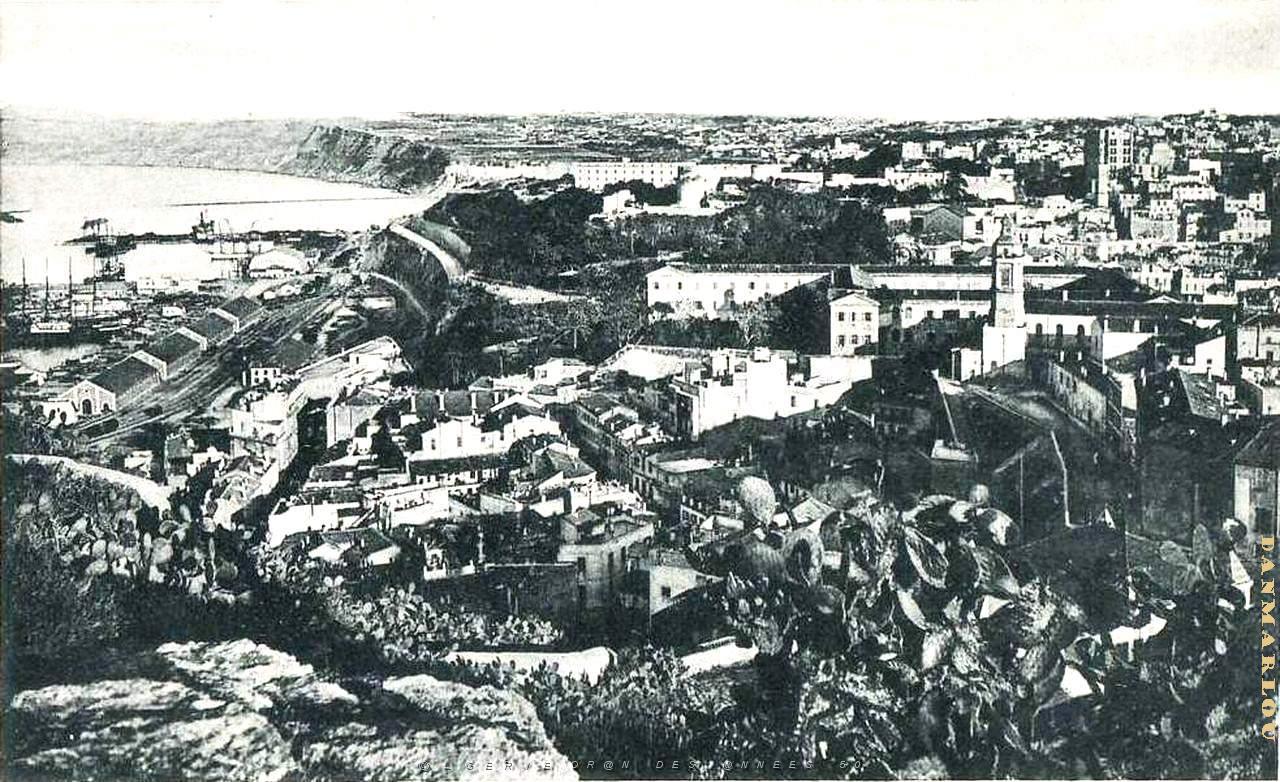 MB a- 072- vue generale de la marine.jpg